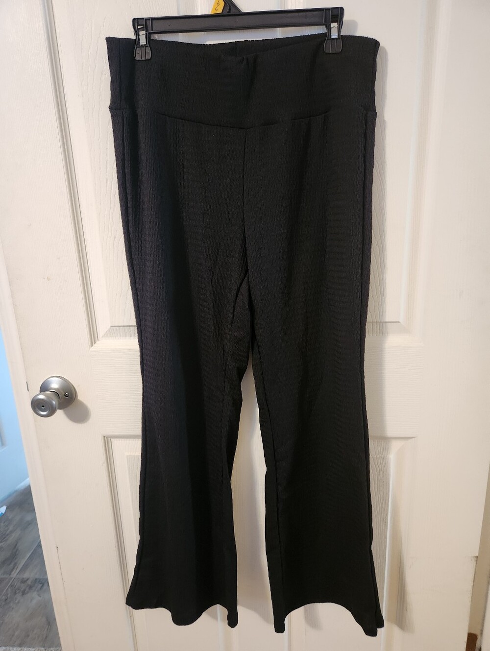 SHEIN Black Ribbed Flare Pants
